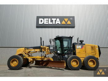 CATERPILLAR 12M3 Grader