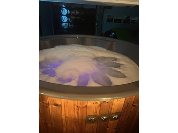 Wohnwagen neu kaufen Izabella Wellnessanhänger mit Sauna und Whirlpool, Stromaggregat: das Bild 4 Wohnwagen neu kaufen Izabella Wellnessanhänger mit Sauna und Whirlpool, Stromaggregat: das Bild 4