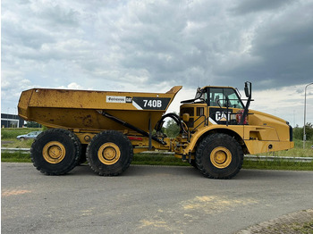 Knickgelenkter Dumper Caterpillar 740B: das Bild 5