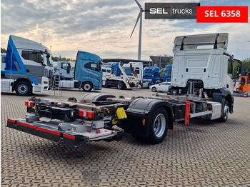 Containerwagen/ Wechselfahrgestell LKW Mercedes-Benz Antos 1840 / Ladebordwand / Retarder: das Bild 5