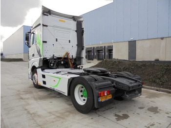 Sattelzugmaschine Mercedes-Benz Actros 1842 LS EUR6: das Bild 5