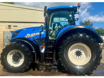 NEW HOLLAND T7 Traktor