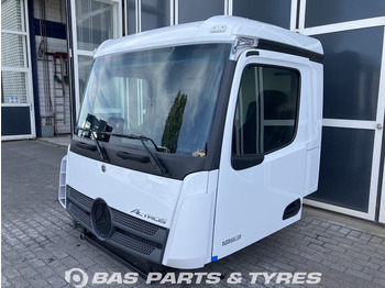 MERCEDES-BENZ Actros Fahrerhaus und Interieur
