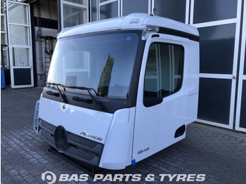 MERCEDES-BENZ Actros Fahrerhaus und Interieur