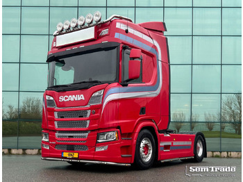 SCANIA R 450 Sattelzugmaschine