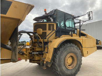 Knickgelenkter Dumper CATERPILLAR 745: das Bild 5