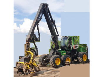 JOHN DEERE Harvester