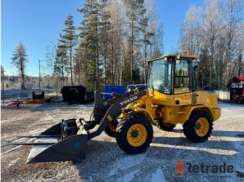 VOLVO L30G Baumaschine