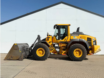 VOLVO L110H Radlader