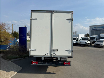Koffer Transporter Iveco 35C16 Daily: das Bild 5