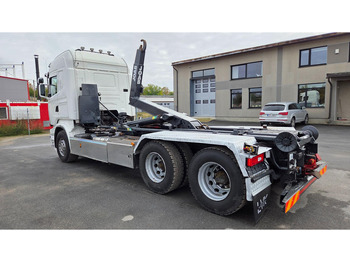 Abrollkipper Scania R520 6X4: das Bild 4