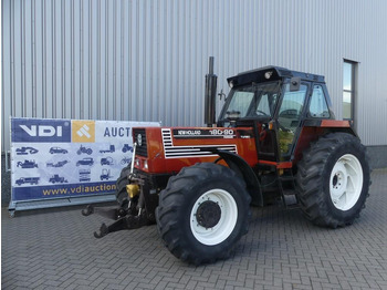 NEW HOLLAND Traktor