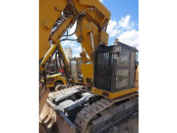 Bagger Liebherr 944C: das Bild 2