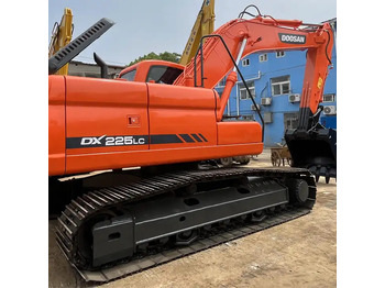 DOOSAN DX225LC Kettenbagger