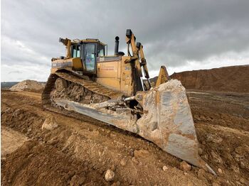CATERPILLAR D8R Bulldozer