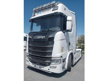 SCANIA S 520 Sattelzugmaschine