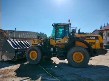 KOMATSU WA380 Radlader