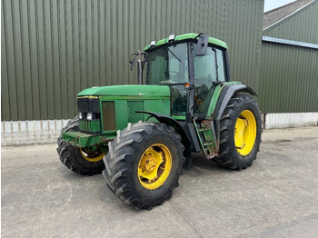 JOHN DEERE 6800 Traktor
