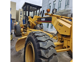 CATERPILLAR 140H Grader