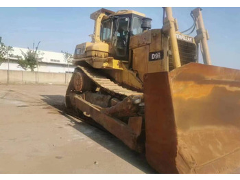 Bulldozer CAT D 9 R: das Bild 1