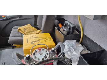 Mercedes-Benz 3241 PM 21-3 Liebherr 7 cbm PUMI Putzmeister Liebherr – Leasing Mercedes-Benz 3241 PM 21-3 Liebherr 7 cbm PUMI Putzmeister Liebherr: das Bild 3 Mercedes-Benz 3241 PM 21-3 Liebherr 7 cbm PUMI Putzmeister Liebherr – Leasing Mercedes-Benz 3241 PM 21-3 Liebherr 7 cbm PUMI Putzmeister Liebherr: das Bild 3