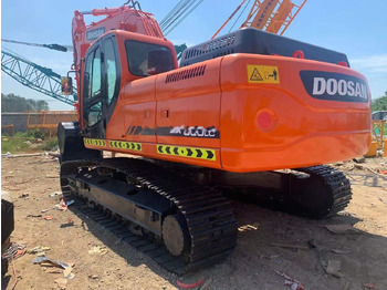 Kettenbagger Doosan DX300: das Bild 4