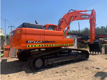 Kettenbagger Doosan DX300: das Bild 2