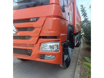 Kipper Howo 371 6*4 new tires: das Bild 2