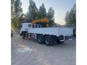 Kipper, Autokran Howo crane 371 6tons: das Bild 4