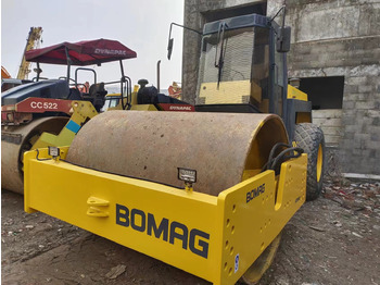 Walzenzug BOMAG BW217D-2: das Bild 4