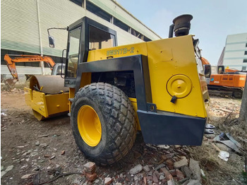 Walzenzug BOMAG BW217D-2: das Bild 2