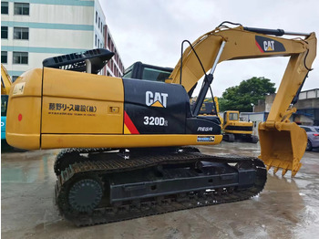 Kettenbagger CATERPILLAR 320D: das Bild 2