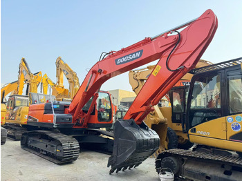DOOSAN DX225 Kettenbagger
