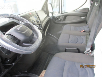 Kastenwagen IVECO Daily 35S16V: das Bild 5