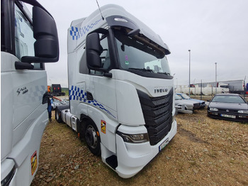 IVECO Sattelzugmaschine