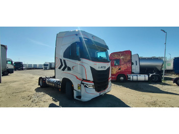 IVECO Sattelzugmaschine