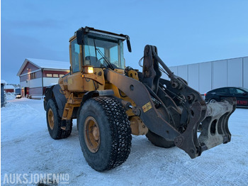 Radlader 2004 Volvo L90E - Sentralsmøring - Ny motor: das Bild 3
