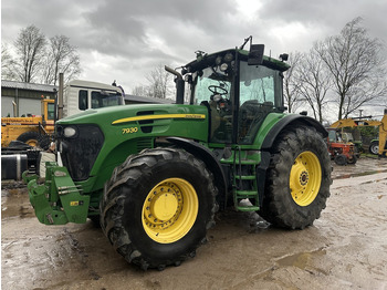 JOHN DEERE 7930 Traktor