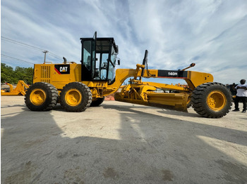 CATERPILLAR 140H Grader