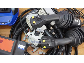 Forstmaschine CanBus 2 joysticks with radio control Scanreco G3 12 V Forest crane for Palms Farma BMF KTS: das Bild 2 Forstmaschine CanBus 2 joysticks with radio control Scanreco G3 12 V Forest crane for Palms Farma BMF KTS: das Bild 2