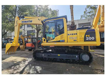 KOMATSU PC220-8 Kettenbagger