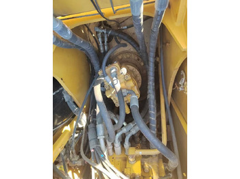 Kettenbagger CAT 318: das Bild 5