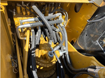 Kettenbagger CAT 320D2L: das Bild 4