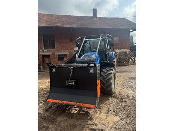 Forsttraktor New Holland T5.110 AutoCommand: das Bild 2 Forsttraktor New Holland T5.110 AutoCommand: das Bild 2