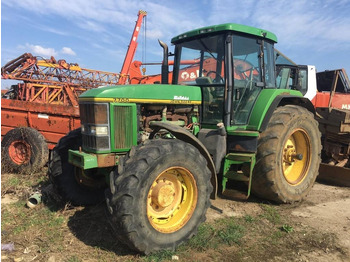 JOHN DEERE 7700 Traktor