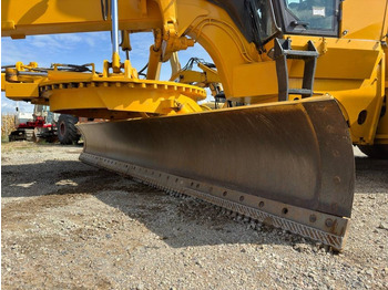 Grader Volvo G 976: das Bild 4