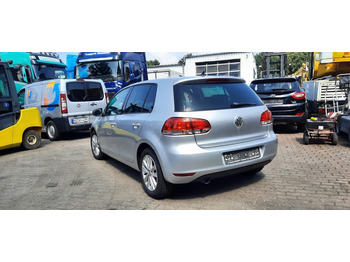 PKW Volkswagen Golf: das Bild 2