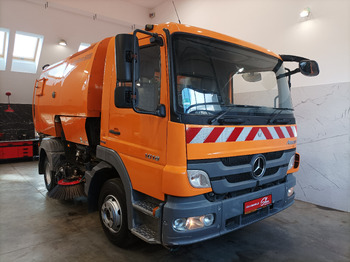 BUCHER Kehrmaschine
