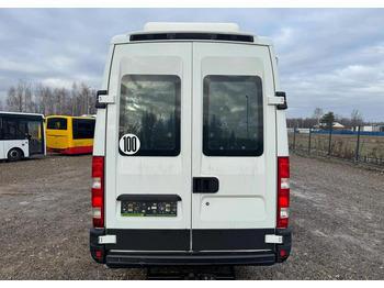 Kleinbus, Personentransporter Iveco Daily: das Bild 5