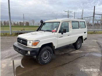 TOYOTA Land Cruiser SUV/ Geländewagen